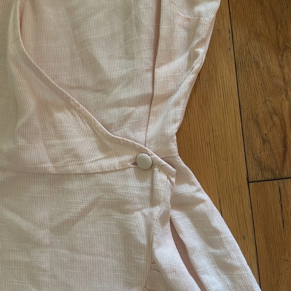 Lauren Conrad | Light Pink Stripe Ruffle Dress | Puff Sleeves | Bows | size XS - Picture 4 of 7